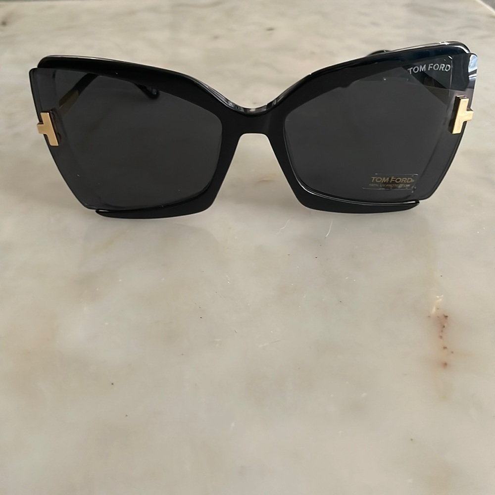 Tom Ford Black sunglasses, brand new, never worn!